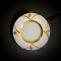 Точечный светильник F008